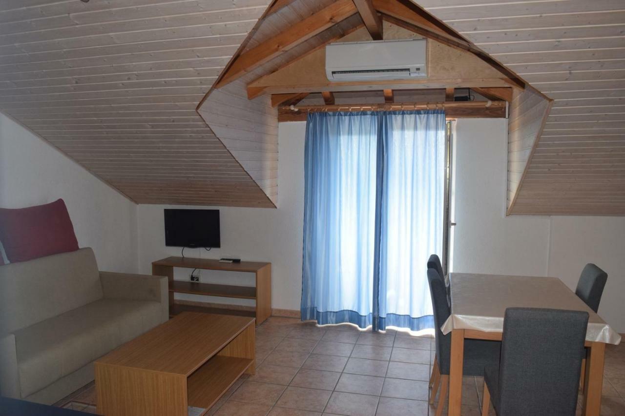 Apartments Grgic Novigrad  Exterior photo